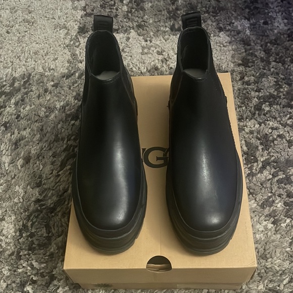 NIB UGG Merina Waterproof Leather Platform
Boots - Picture 9 of 17